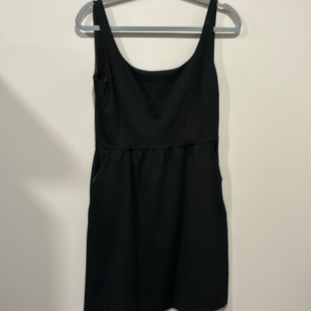 EUC. Perfect Little Black Dress. LBD. Pockets! Size 6. Cynthia Rowley